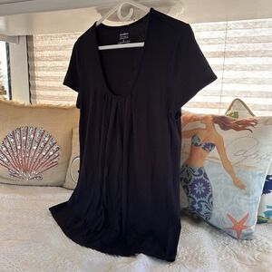 NWT Black T-Shirt Sz L Top Pleated Front Short Sleeve Work Play Travel Blouse